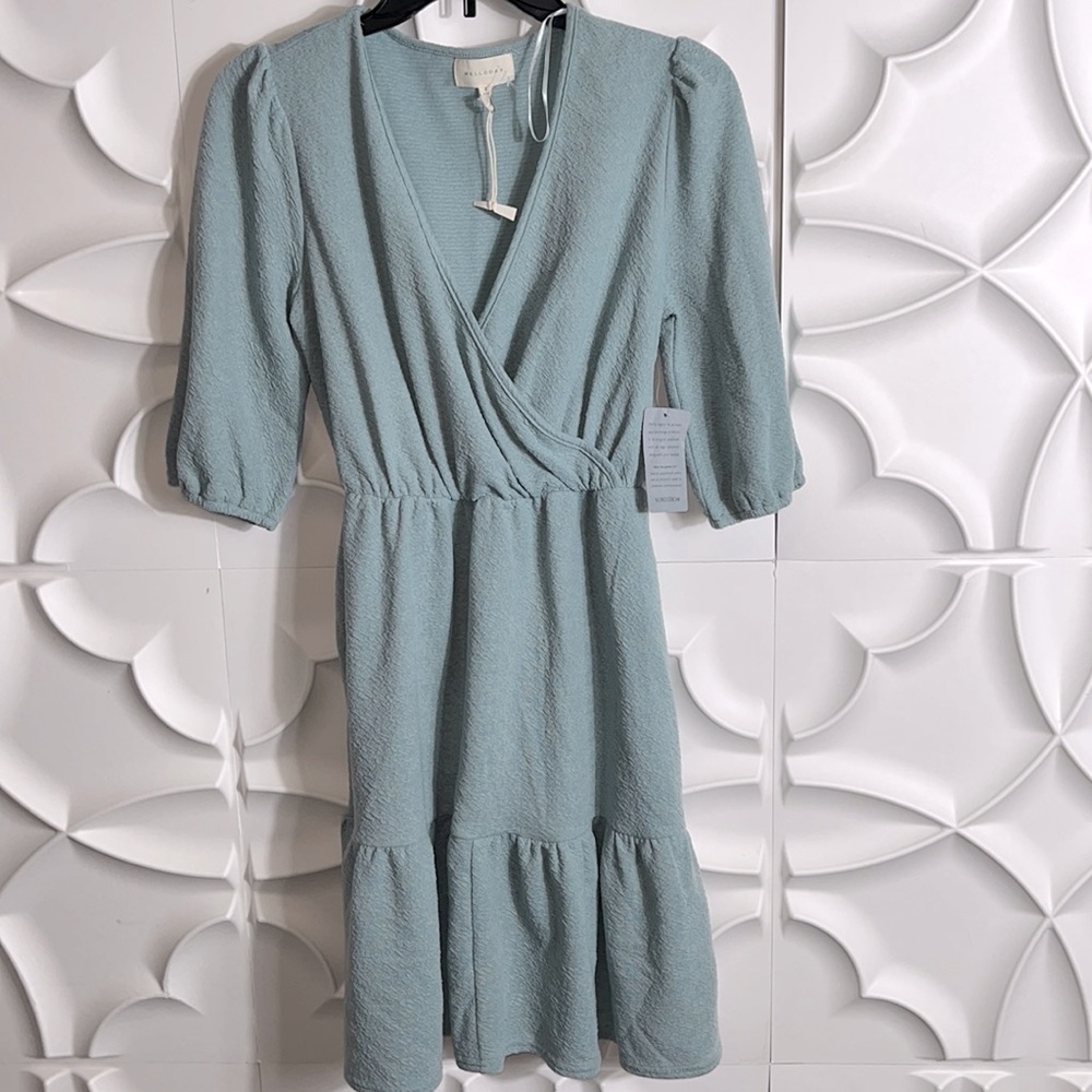 NEW melloday ruffle v neck dress sz S. (88)